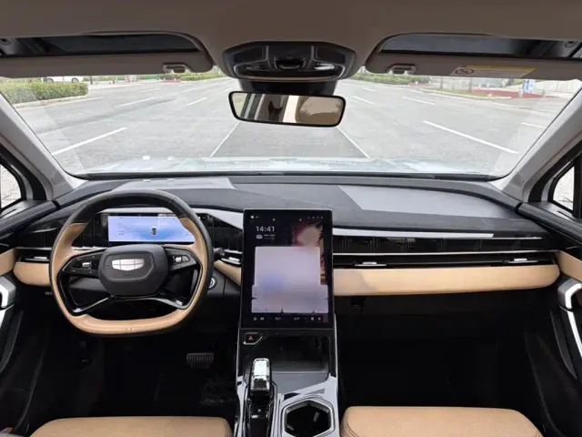 Geely Boyue L 2023 1.5TD DCT Premium — Фото автомобиля 15