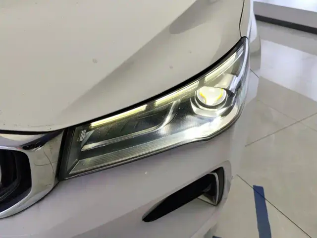 Geely Emgrand — Фото автомобиля 5
