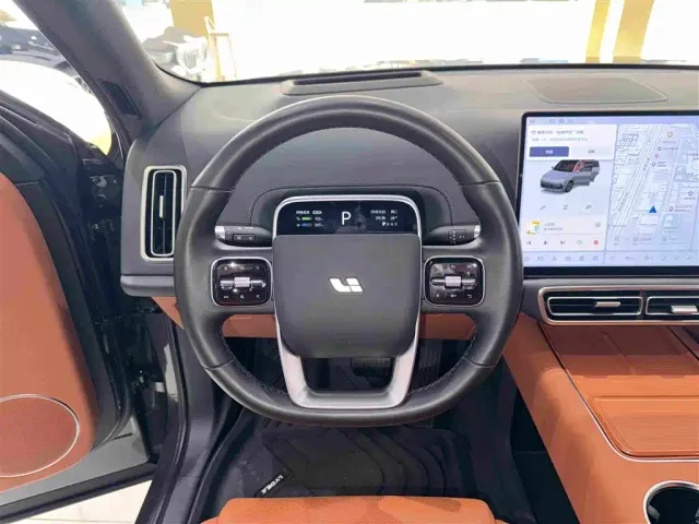 Li Auto L9 — Фото автомобиля 16