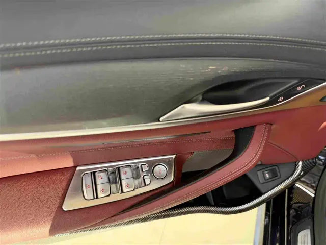 BMW 5 Series — Фото автомобиля 14