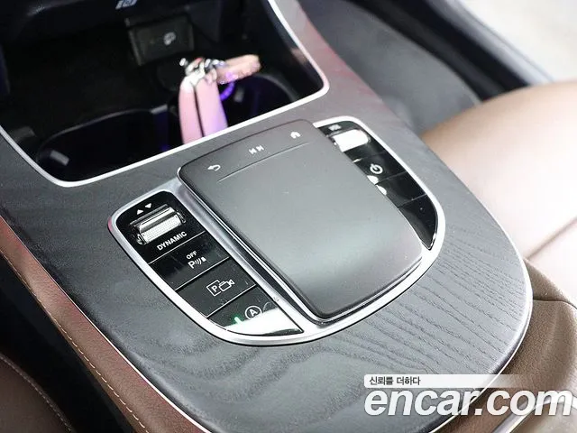 Mercedes-Benz E-Class — Фото автомобиля 9