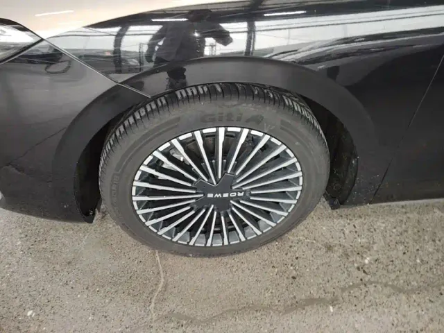 Roewe Roewe M7 DMH 2025 Base — Фото автомобиля 21
