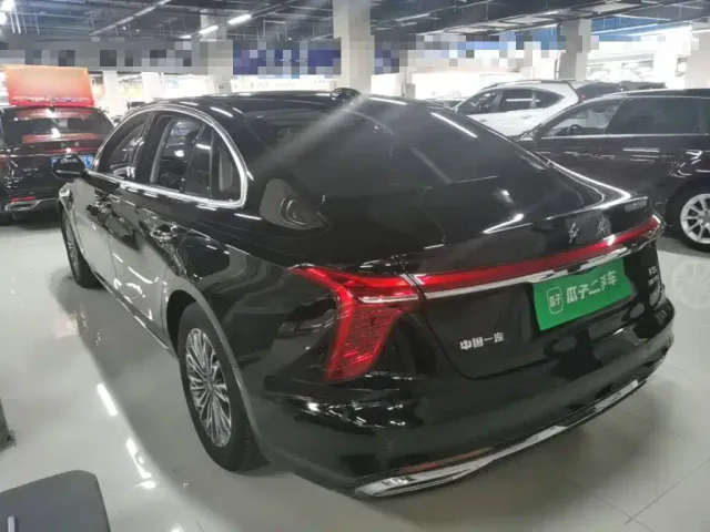 Hongqi H5 — Фото автомобиля 4