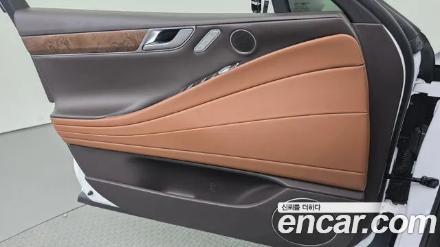Genesis G80 Бензин 3.5 турбо AWD — Фото автомобиля 22