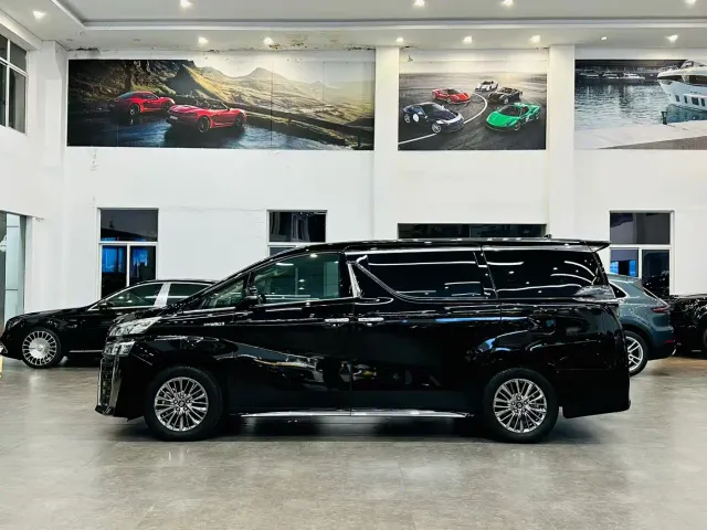 Toyota Vellfire — Фото автомобиля 3