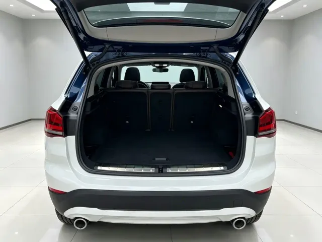 BMW X1 — Фото автомобиля 18