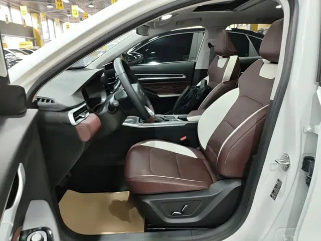Geely Emgrand — Фото автомобиля 14