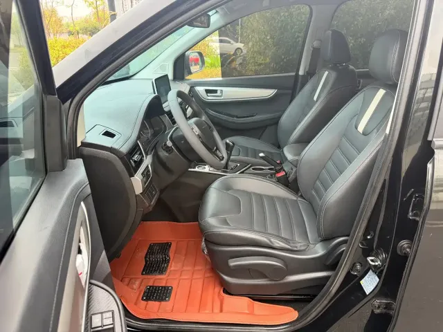 Dongfeng Fengxing Fengxing SX6 2022 1.6L Manual Comfort — Фото автомобиля 8