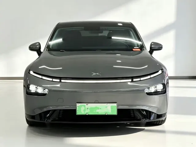 Xpeng P7 — Фото автомобиля 2