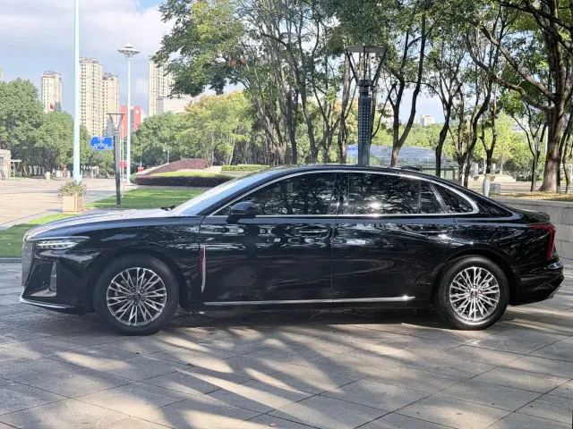 Hongqi H5 — Фото автомобиля 4