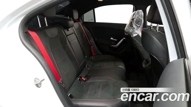 Mercedes-Benz A-Class — Фото автомобиля 12