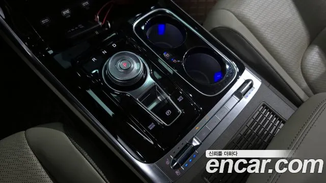 Kia Canival Carnival 4 поколение Бензин 7 мест Hi-Limousine — Фото автомобиля 9