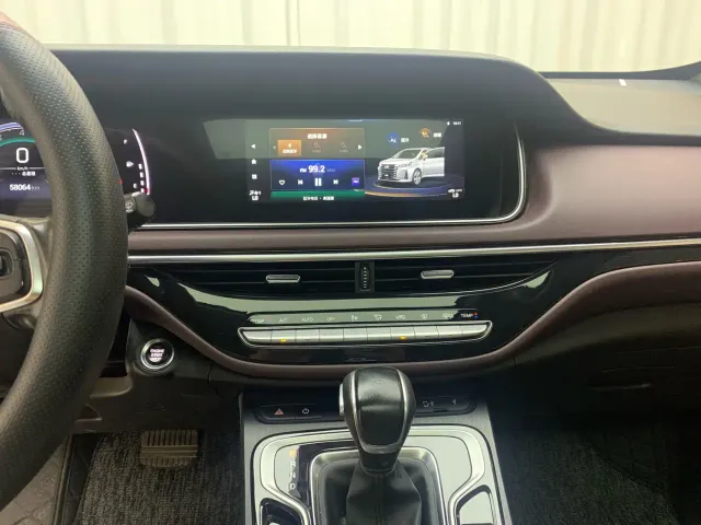 GAC Trumpchi M6 — Фото автомобиля 13