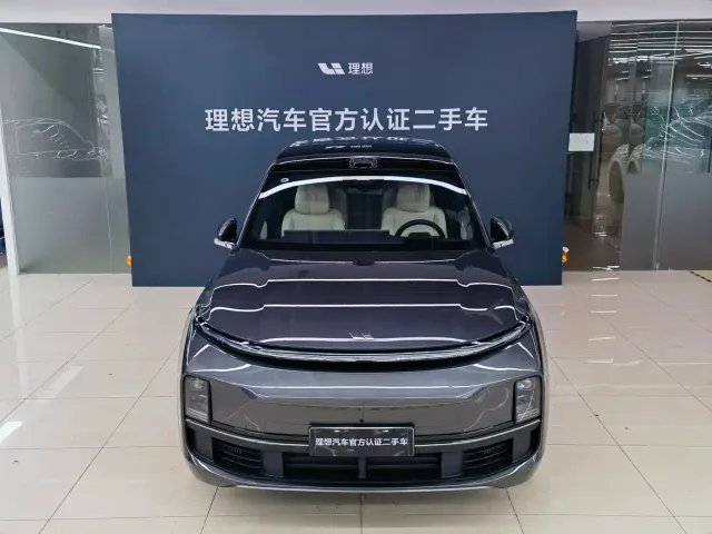 Li Auto L8 — Фото автомобиля 2