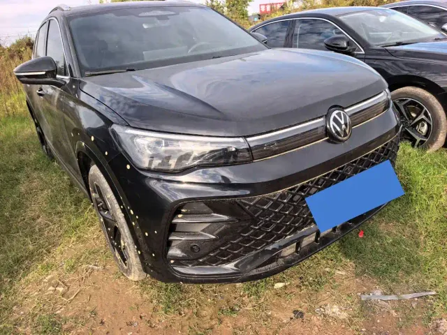Volkswagen Tiguan L — Фото автомобиля 3