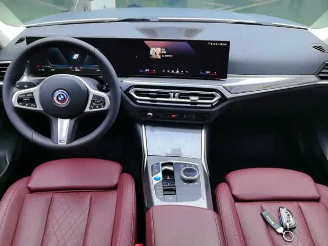 BMW i3 — Фото автомобиля 12
