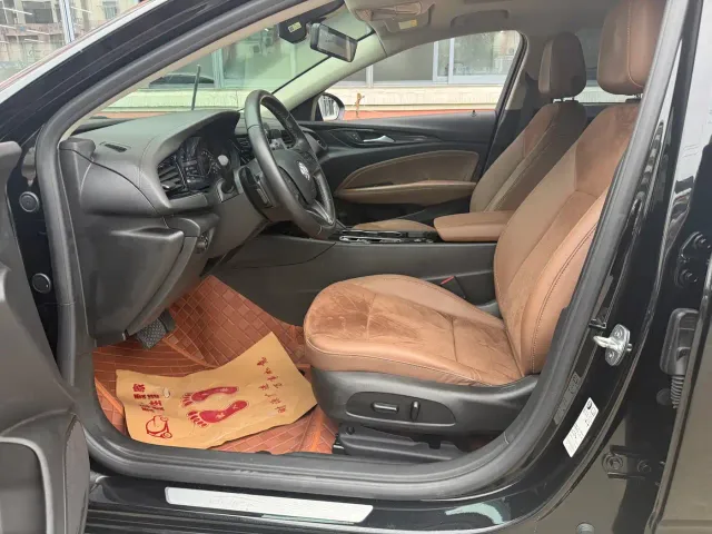 Buick Regal — Фото автомобиля 6