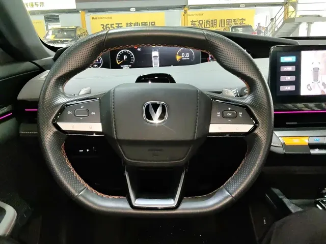 Changan UNI-V — Фото автомобиля 5