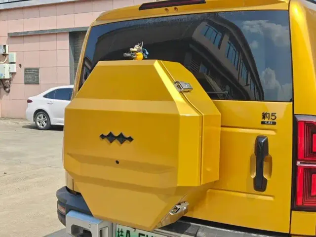BYD FangChengBao Leopard 5 — Фото автомобиля 3