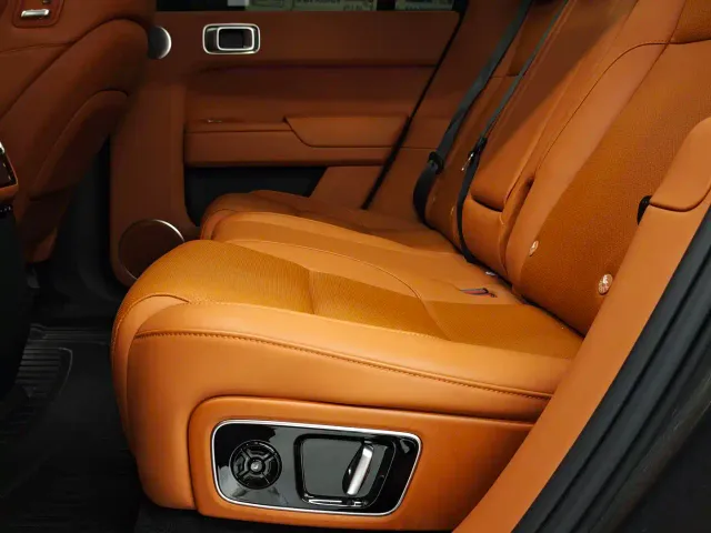 Li Auto L7 — Фото автомобиля 12