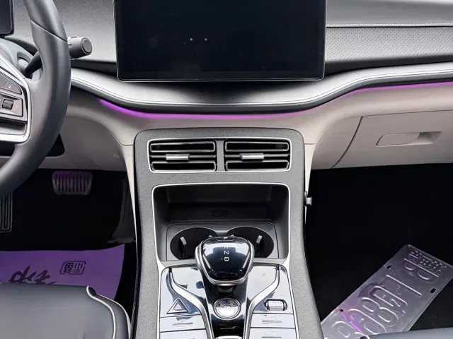 BYD Qin PLUS — Фото автомобиля 7