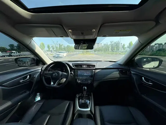 Nissan X-Trail — Фото автомобиля 5