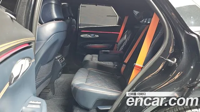 Genesis GV70 — Фото автомобиля 11
