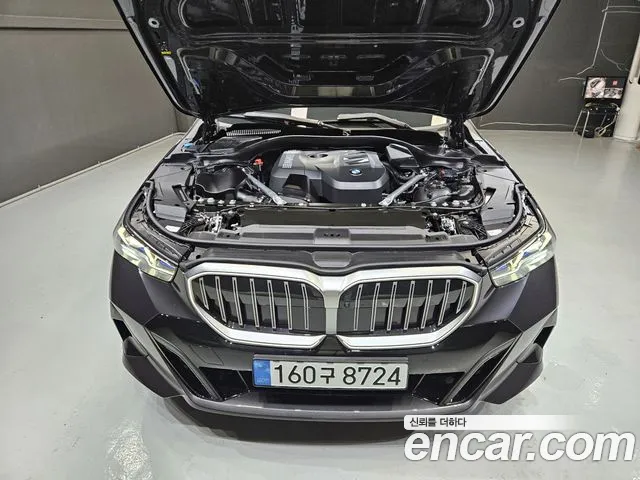 BMW 5-Series — Фото автомобиля 6