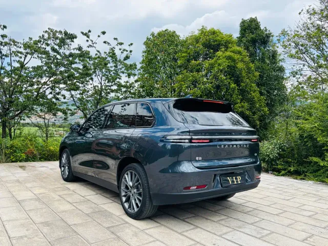 Leapmotor C10 — Фото автомобиля 6