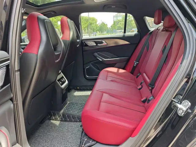 Hongqi H6 — Фото автомобиля 10