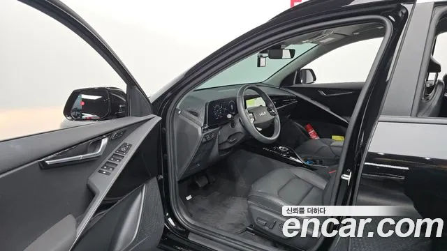 Kia Niro Niro (New) — Фото автомобиля 14