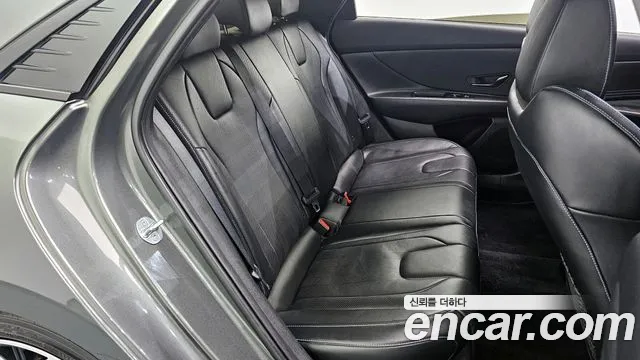 Hyundai AVANTE — Фото автомобиля 12