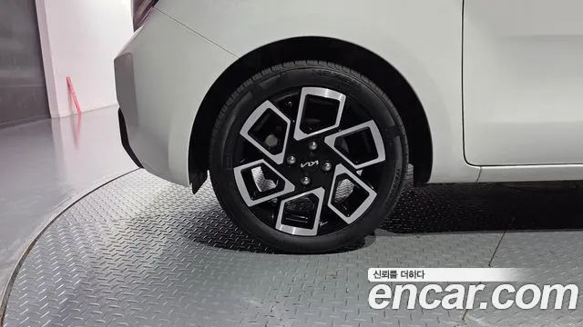 Kia RAY Новый Kia Ray Signature — Фото автомобиля 5