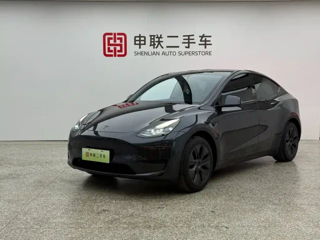 Фотография автомобиля — Tesla Model Y