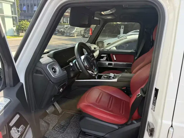 Mercedes-Benz G-Class — Фото автомобиля 2