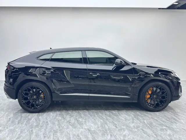 Lamborghini Urus — Фото автомобиля 7