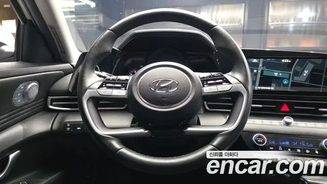 Hyundai AVANTE Avante (CN7) — Фото автомобиля 11