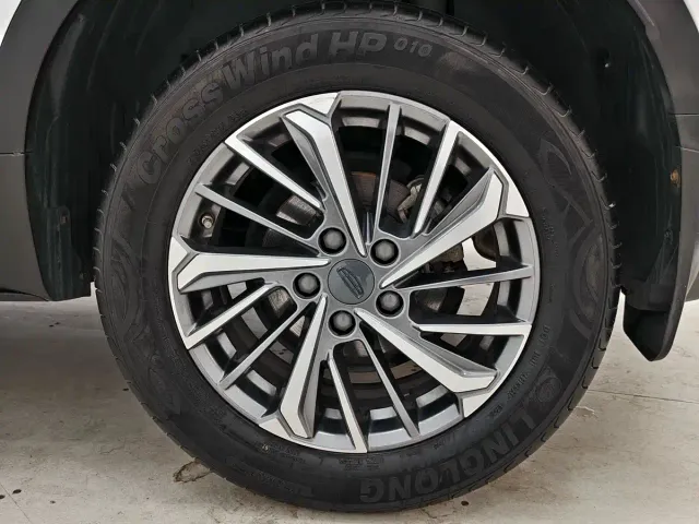 Geely Binyue — Фото автомобиля 16