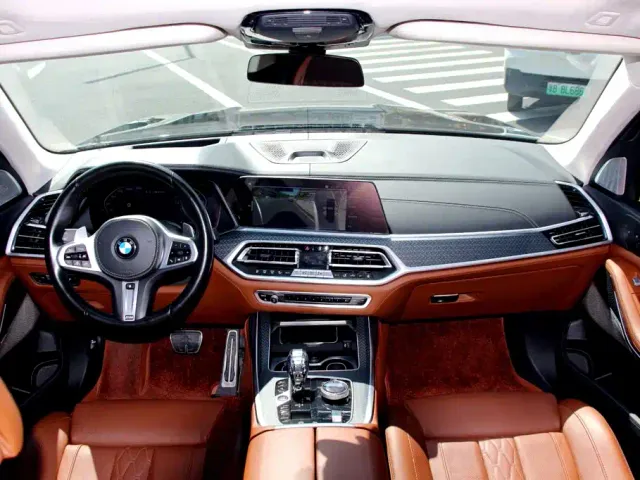 BMW X7 — Фото автомобиля 15