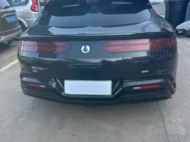 Denza Z9GT — Фото автомобиля 3