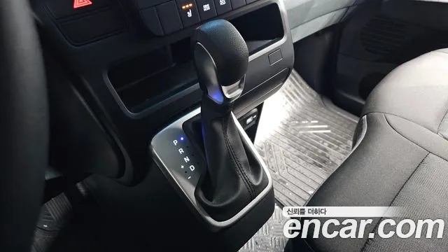 Hyundai Staria — Фото автомобиля 9