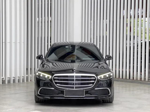 Mercedes-Benz S-Class — Фото автомобиля 2