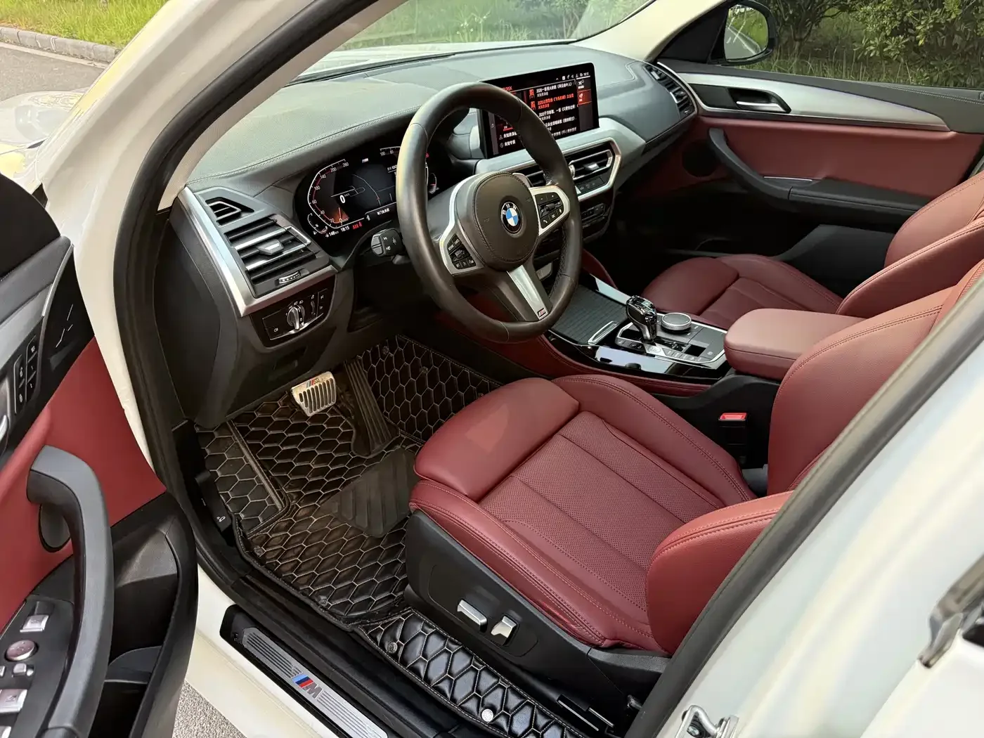 BMW BMW X4 2022 xDrive 25i M Sport Package — Фото автомобиля 7