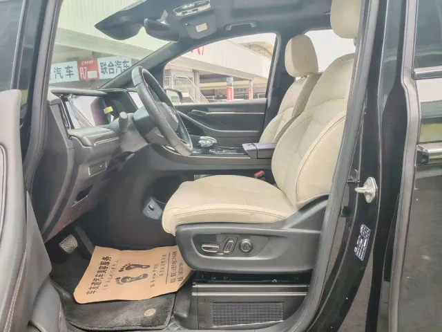GAC Trumpchi M8 — Фото автомобиля 15