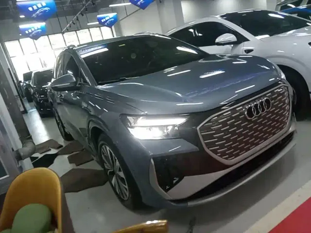 Audi Q4 e-tron — Фото автомобиля 3