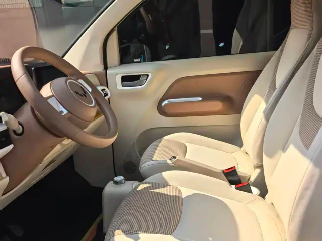 Wuling Hongguang Mini EV — Фото автомобиля 7