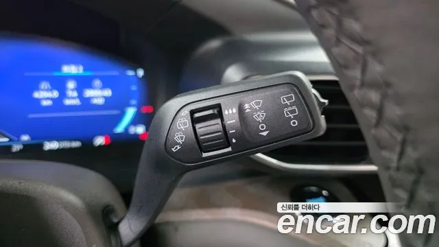 Ford Explorer — Фото автомобиля 25