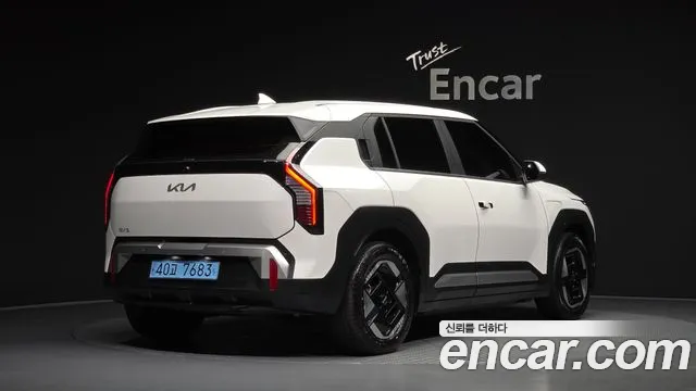 Kia EV3 — Фото автомобиля 2