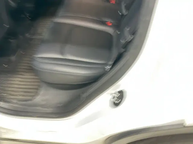 Tesla Model Y — Фото автомобиля 5