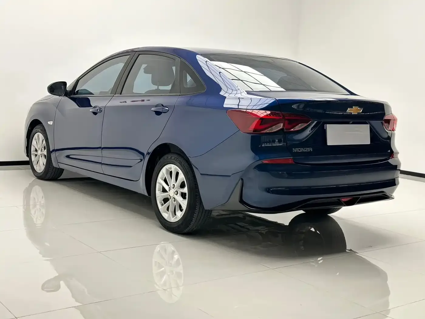 Chevrolet Monza 2023 1.5L Dual-Clutch Enjoyment Edition — Фото автомобиля 4